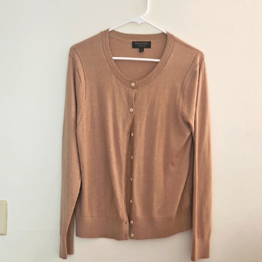 Large Women's Banana Republic Made With Premium Luxe Yarn (Its Soooo Soft!)‎